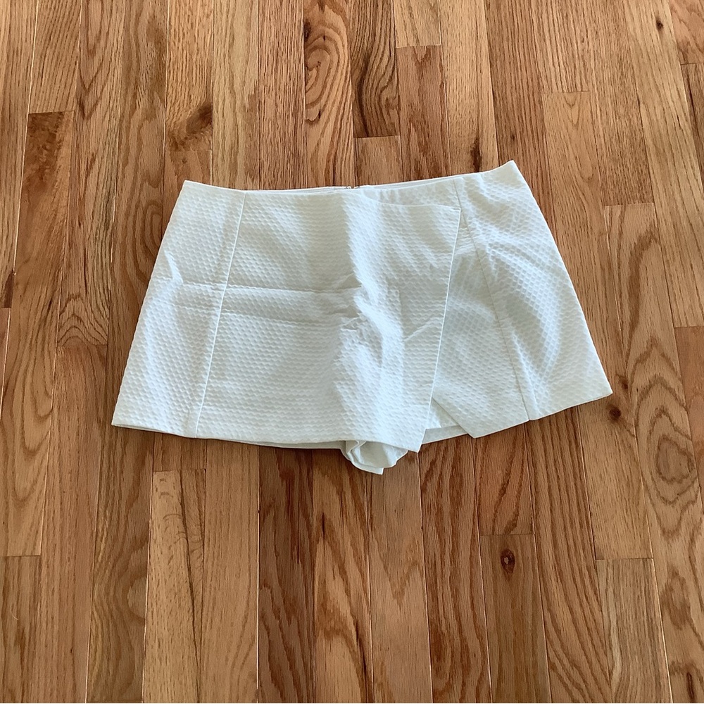 Lilly Pulitzer White Textured Skirt